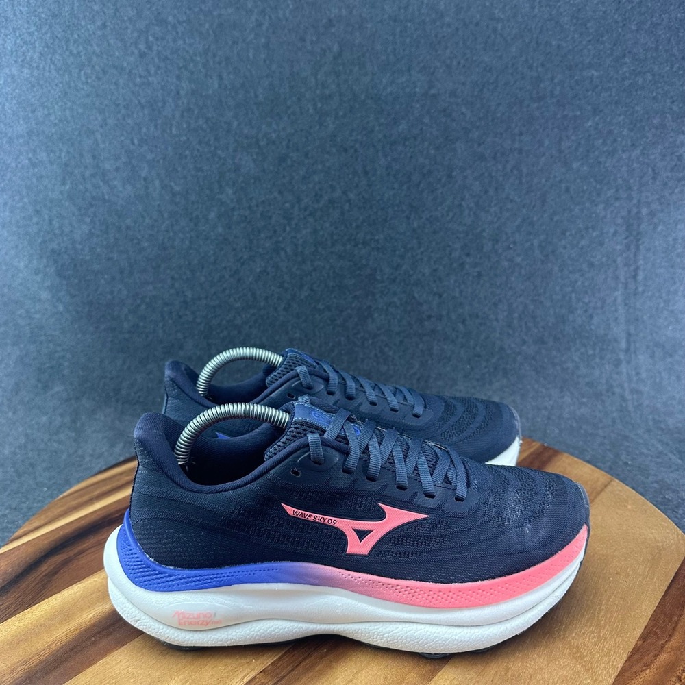 Mizuno Wave Sky 09 Women's Size 7 Running Shoes 'Odyssey Grey-Striking Coral'